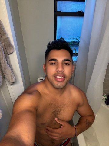 Frankie (Colombia) — passionate kisser & versatile escort in Chattanooga - 1