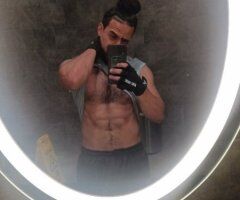 Mr Right with the pipe - Image 3