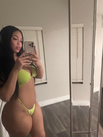 Carmella (24) — Tucson Female Escort (Incall & Outcall) - 1