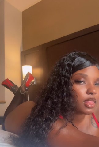 San Fernando Valley Female Escort — Nuru Massage Outcalls & Car Play - 1