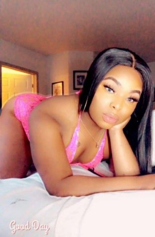 Discreet Tampa Female Escort for Men — companionship & massage - 1
