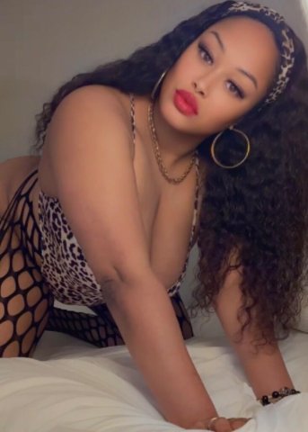 Sexy Curvy Mami — Flirty Accent (New in Town) - 1