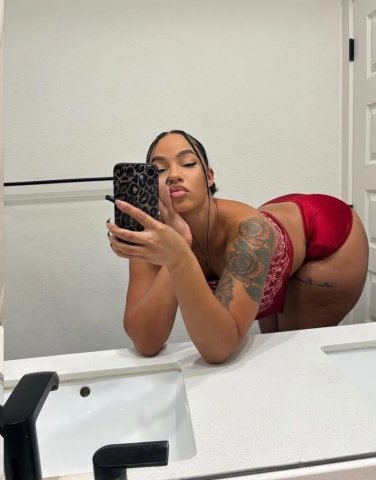 Janesville WI Female Escort — Oral, Vaginal, Girlfriend Experience - 1