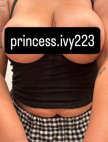 Evansville Female Escort — Nympho Visits & Discreet Adult Service - 1