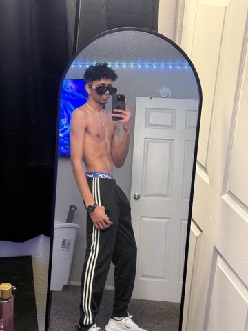 Latino Male Escort — Private Sessions & Massage - 1