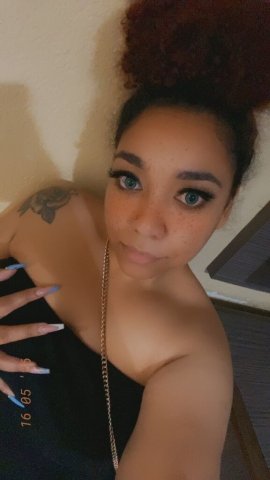 Juicy Red — Cum play call availability (deposit for outcall) - 1
