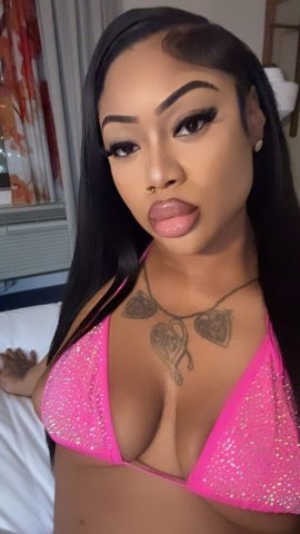 Mulan — Black & Filipino Luxury Companion in Akron/Canton - 1