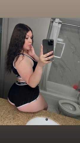 Columbus, OH Female Escort for Overnights & Outcalls - 1