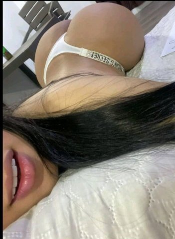 Latina Female Escort en Colorado Springs — Postura del perrito y 69 - 1