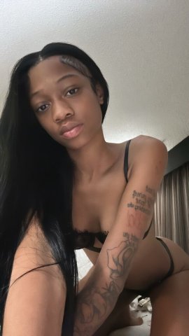 Baton Rouge Petite Female Escort — Incalls, Mature Upscale Men - 1