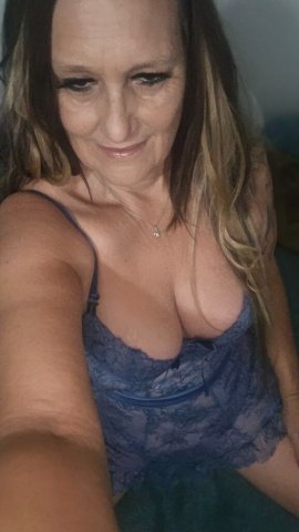 Older Woman Female Escort in Fresno, CA for Incall Appointments - 1