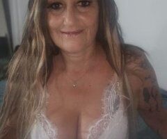 Older Woman Female Escort in Fresno, CA for Incall Appointments - Image 3