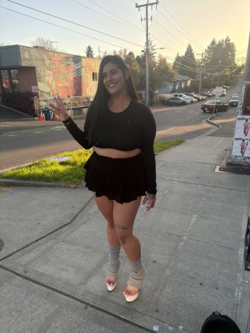 Everett WA Male Escort — Soft feminine presence by appointment - 1