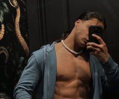 Las Vegas Male Escort — Facetime Before Meeting - Image 2