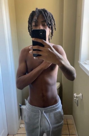 Mobile Weekend Male Escort — Sy Verse for Facetime Shows - 1