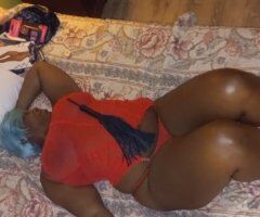 Chicago Female Escort — Breakfast Pickup - Image 3