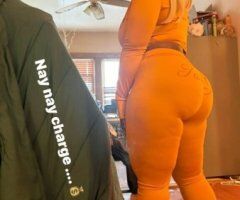 Chicago Female Escort — Breakfast Pickup - Image 6