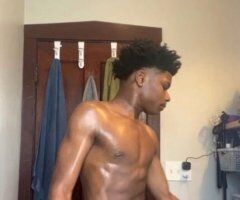 Cedar Rapids Male Escort — face pics needed, extra for no face pic - Image 2