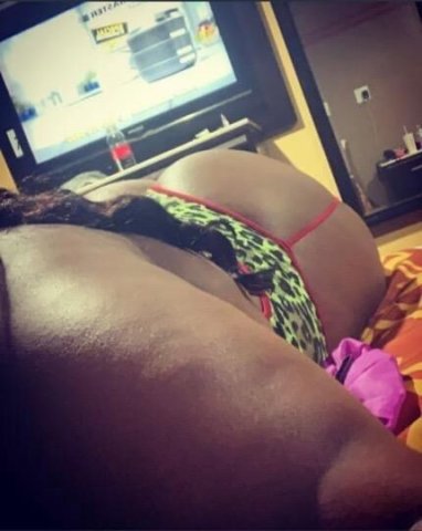 Denver Female Escort — Thick, sweet fetish-friendly fun - 1