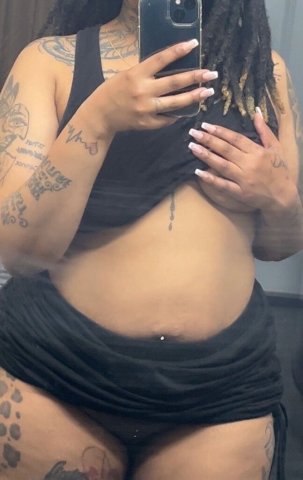 Red  (24) — Charlotte Female Escort - 1
