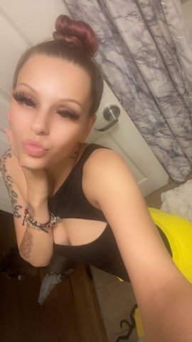 Toledo OH Female Escort — Petite Flexible In/Outcall - 1