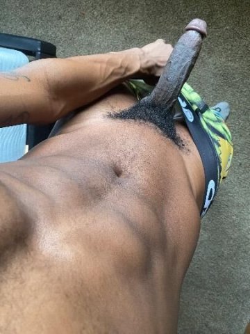 Harrisburg Male Escort — Discreet weekend top action - 1
