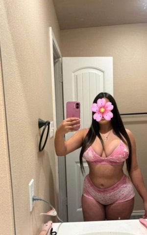 Latina Female Escort — Citas en domicilio privado (sin anal) - 1