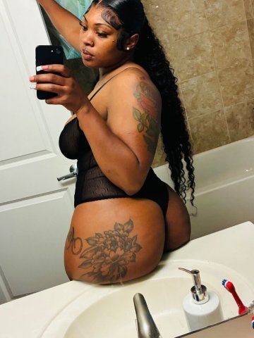 Downtown Memphis Incall QV, HHR, & FT Shows — Thick Pussy & Face Time - 1