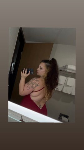 Sexy Southern PAWG Escort — 21 - 1