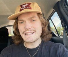 Smoke you out this morning — 25, 5'8 145, women only - Image 3