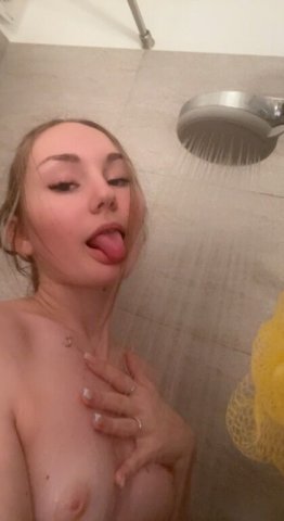 22-Year-Old Flirty Babe — 1HR Special, Car Meets & Incall/Outcall - 1