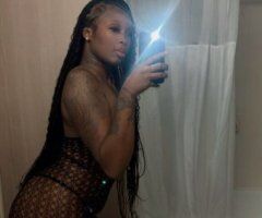San Diego escorts - San Diego Female Escort — lets party & playyyy 