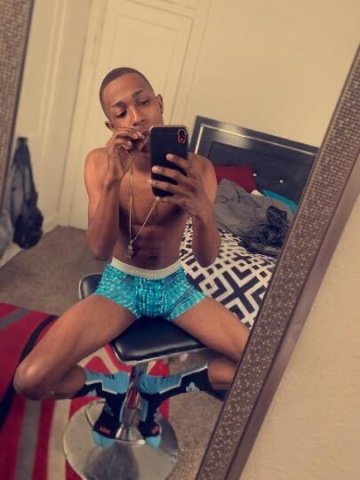 Tampa Male Escort — 9.5 inch thick cut meat & Facetime shows - 1