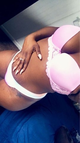 Milwaukee Incall and Outcall — Browb Skin 5'6 Slim Thick Girl - 1