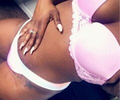 Milwaukee escorts - Milwaukee Incall and Outcall — Browb Skin 5'6 Slim Thick Girl