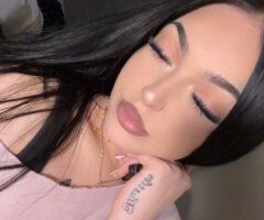 A Taste Of Heaven — Candlelit date, makeup + outfit on - Image 5