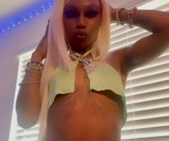 Fun-Sized Chocolate Mistress Molliee — Squirter Domme/Kink Play & FINDOM - Image 4