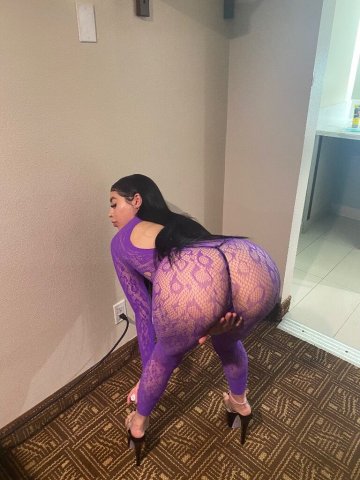 Latina Mami Face Time + Tapes + Feet Pics - 1