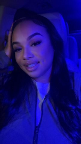 Sweet-as-candy escort — in-call or out-call - 1