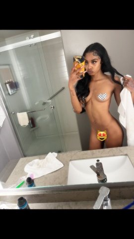 Sacramento CA Slim Discreet Female Escort — Incall Available - 1