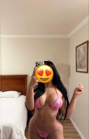 Latina Escort — oral, vaginal, explicit dances, lingerie & warm-oil massage - 1