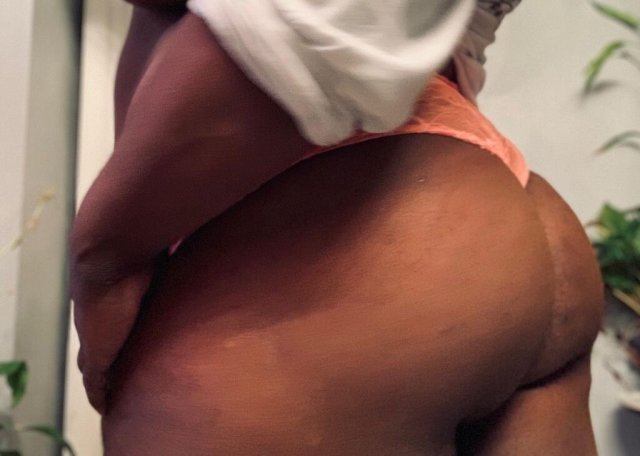 Halo  — Curvy Fem-Boy with Deepthroat Goat  (Chesapeake) - 1