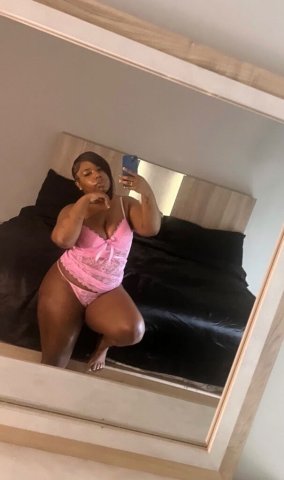 Charleston New in Town Honeybunn—Sexy & Sensual Ebony Escort Outcalls (Deposit) - 1