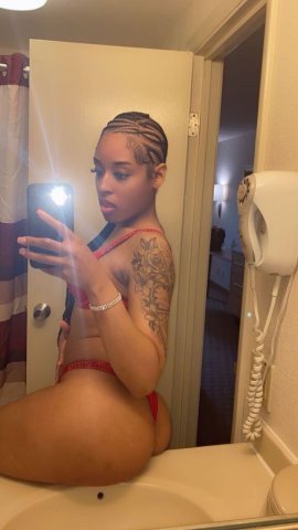 Cleveland Female Escort — Petite, lightskin wet pussy - 1