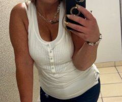 Curvy 35 Female Escort in Kansas City, Missouri - Image 5