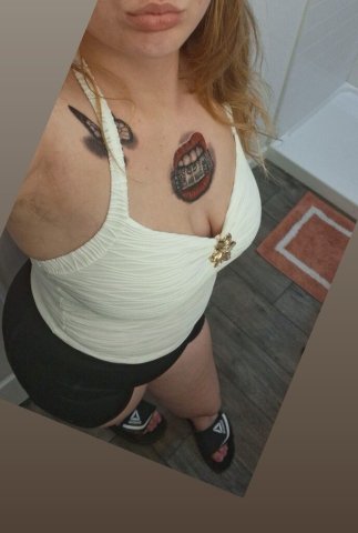 Moultrie Incalls — Young Snowbunny - 1