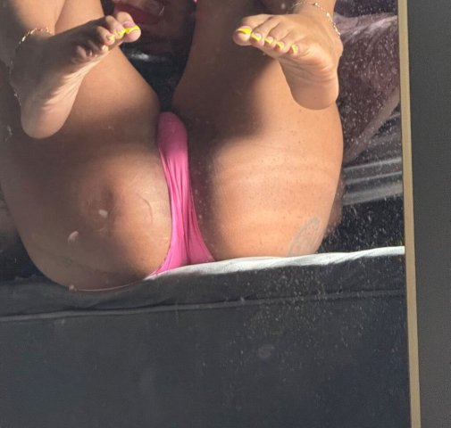 Columbia SC Female Escort — Outcalls & car meets only - 1