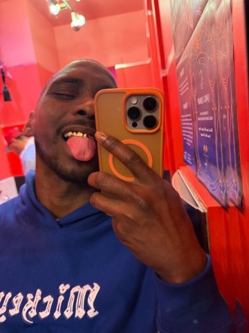 Oakland/East Bay Uncut Meat Male Escort — Incalls or Outcalls (Text for Details) - 1