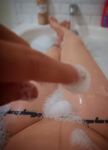 Anchorage Female Escort — Wet & Ready Clean Play - 1