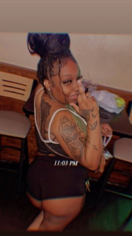 Toledo Fun Size Female Escort — Overnights, Facetime Shows & Selling Contents - 1